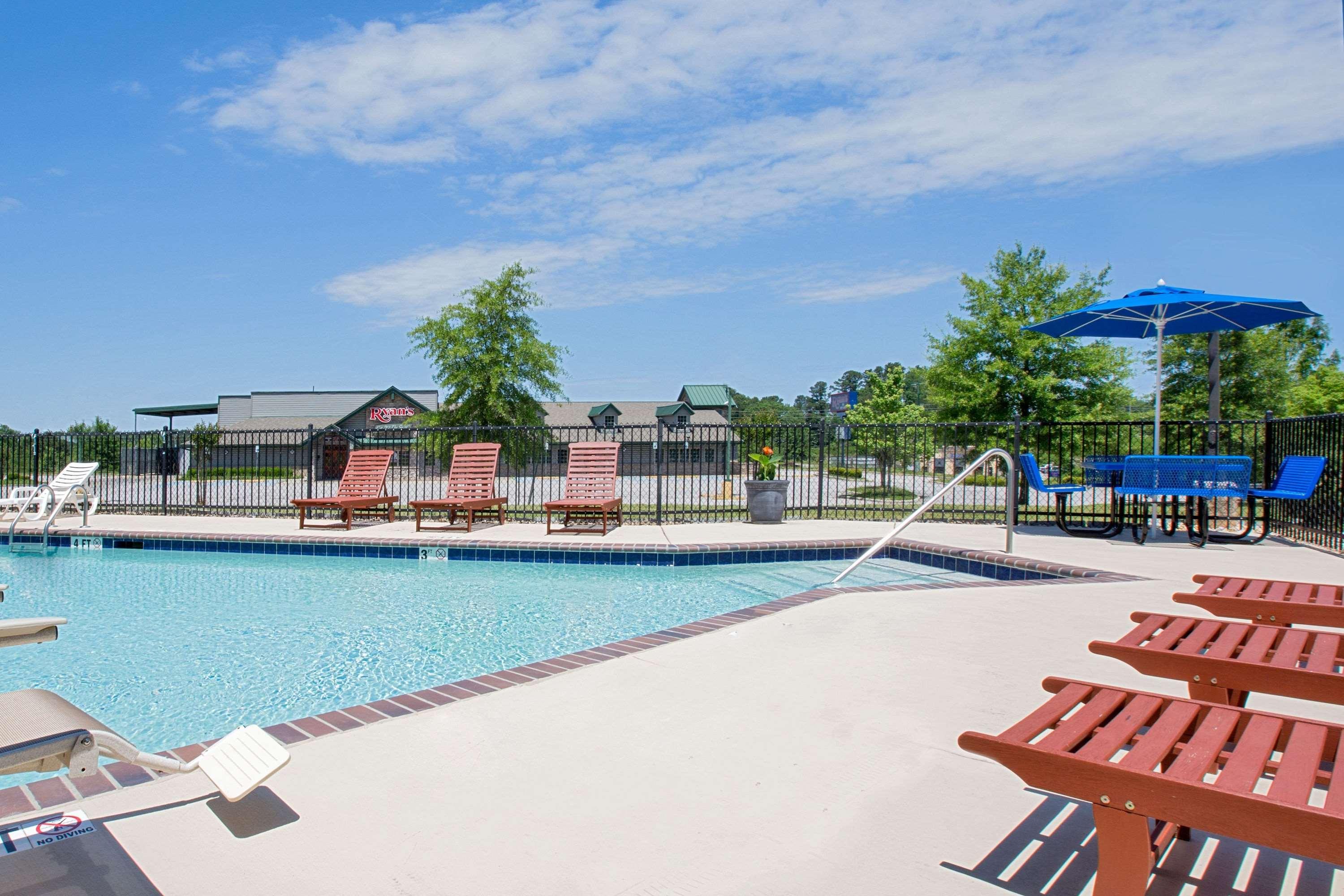 Microtel Inn & Suites By Wyndham Gardendale Buitenkant foto